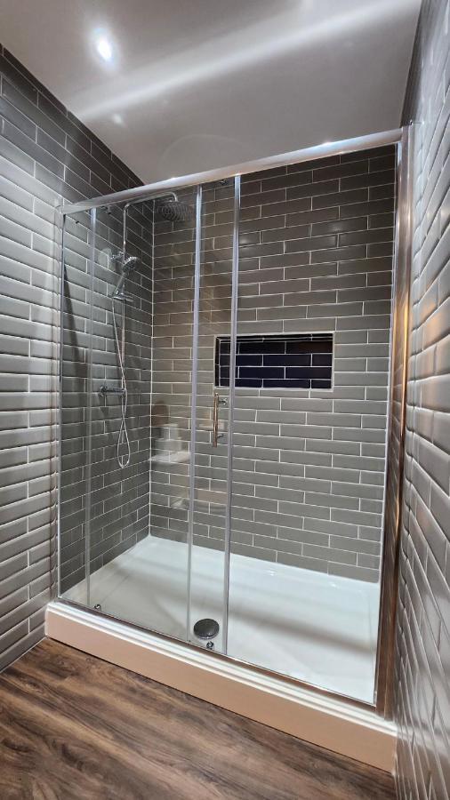 קארדיף Principality Suites; Three Bed By Property Promise מראה חיצוני תמונה