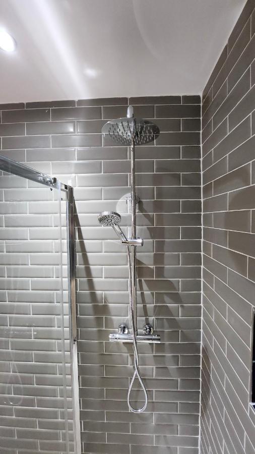 קארדיף Principality Suites; Three Bed By Property Promise מראה חיצוני תמונה